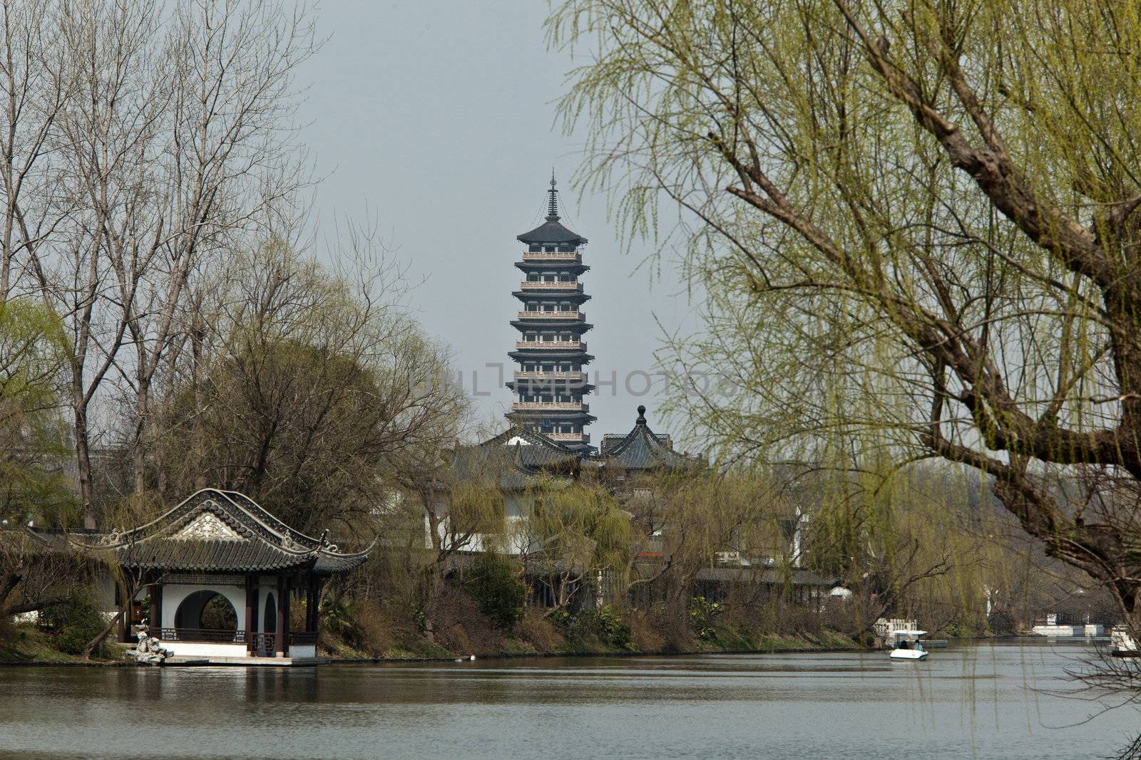 Slender West Lake by aidasonne