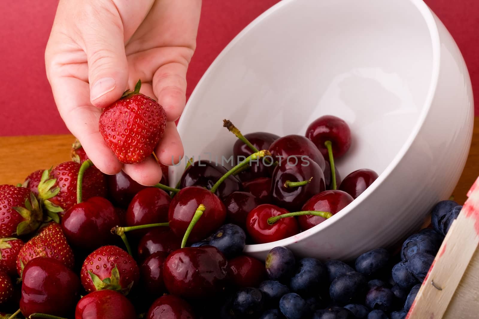 Fresh ripe fruit nice berry background image