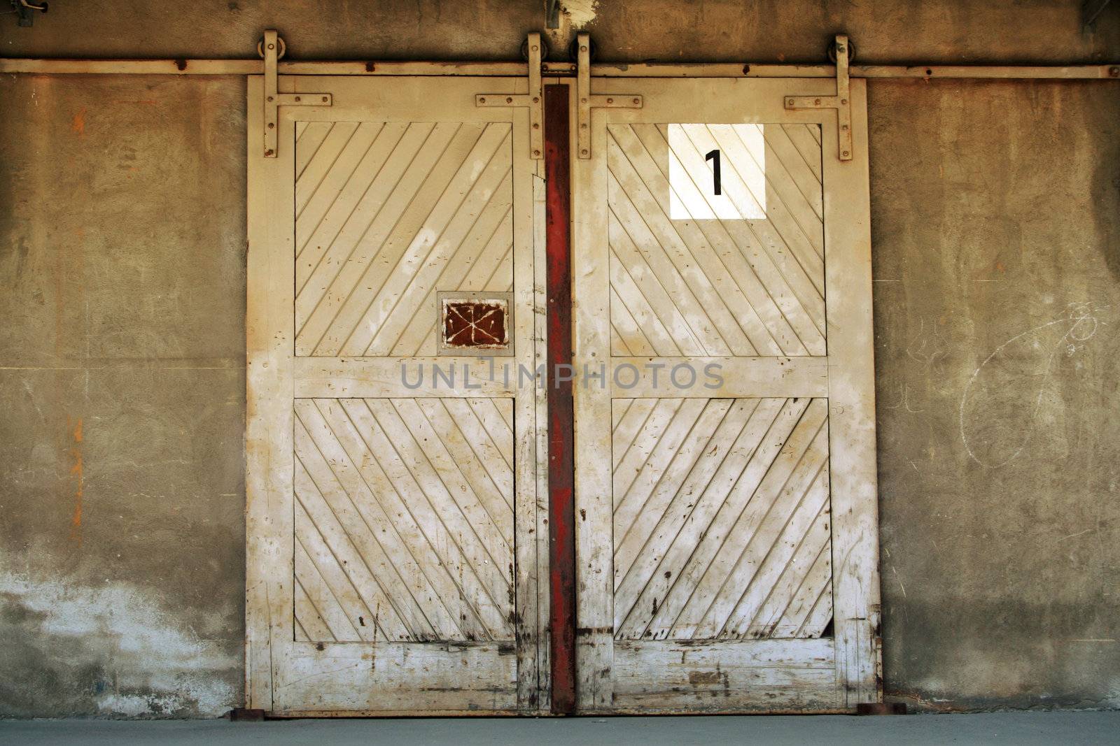 entrance with door handle of an old ware house