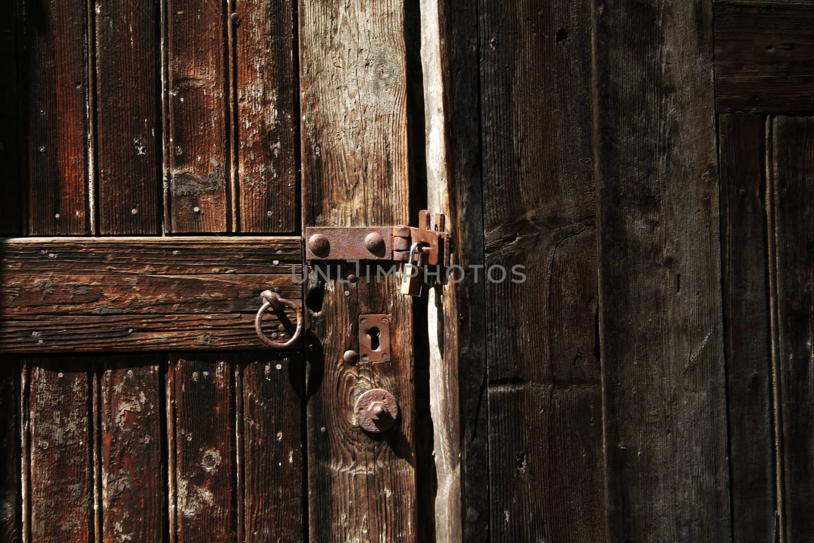 entrance with door handle of an old ware house