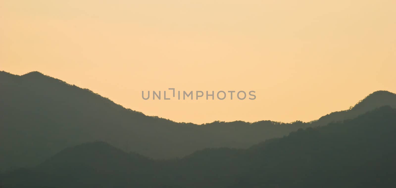 Golden sky and misty mountains by 300pixel