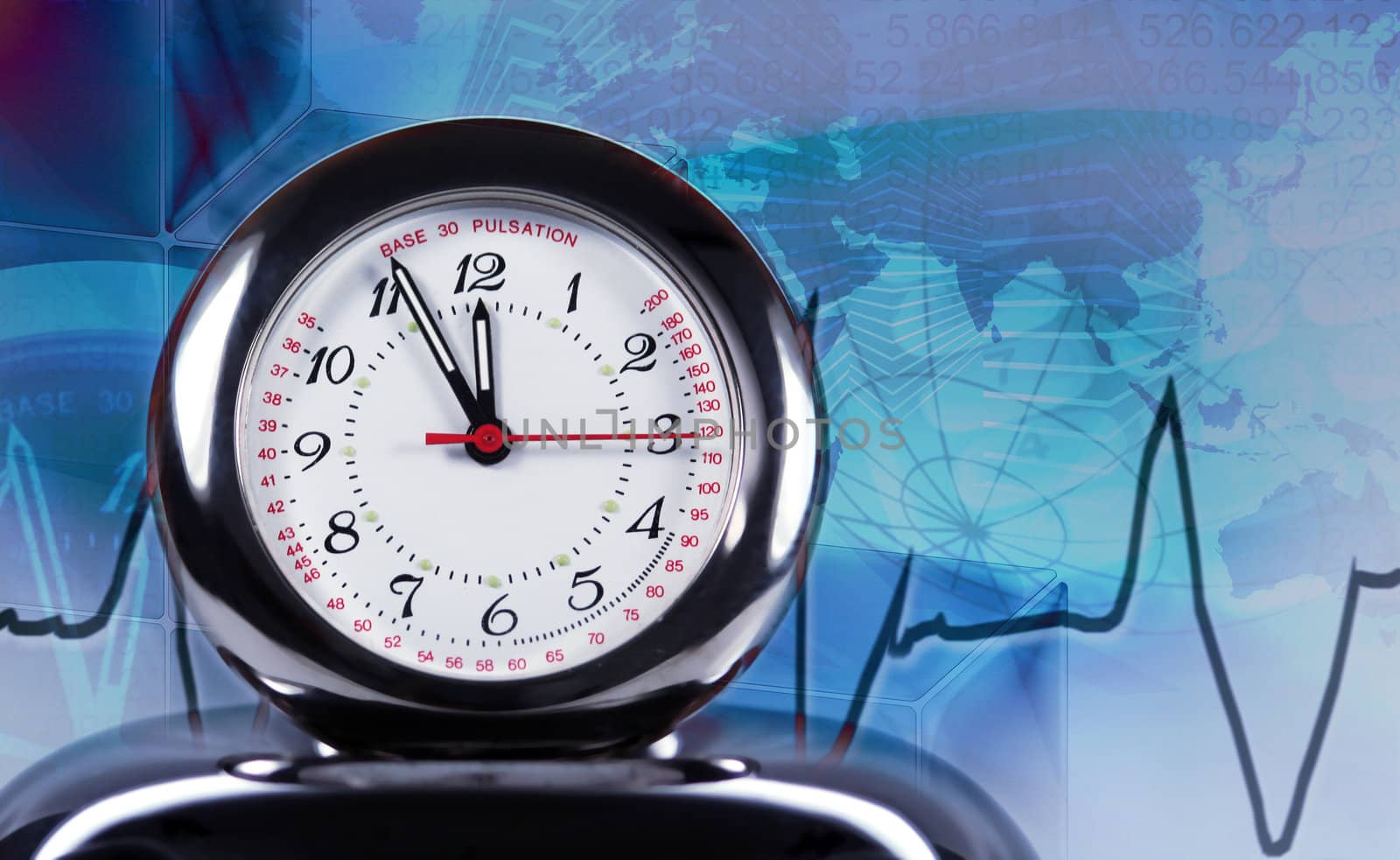 pulsation clock shows the time - five to twelve