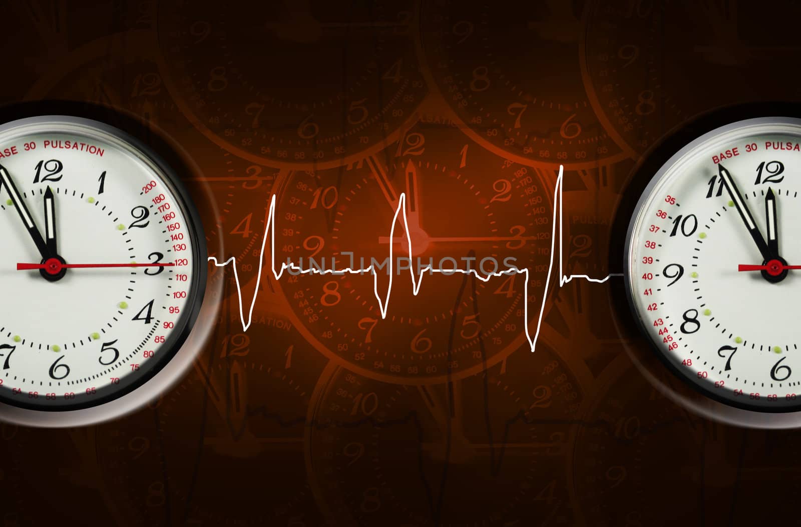 pulsation clock shows the time - five to twelve