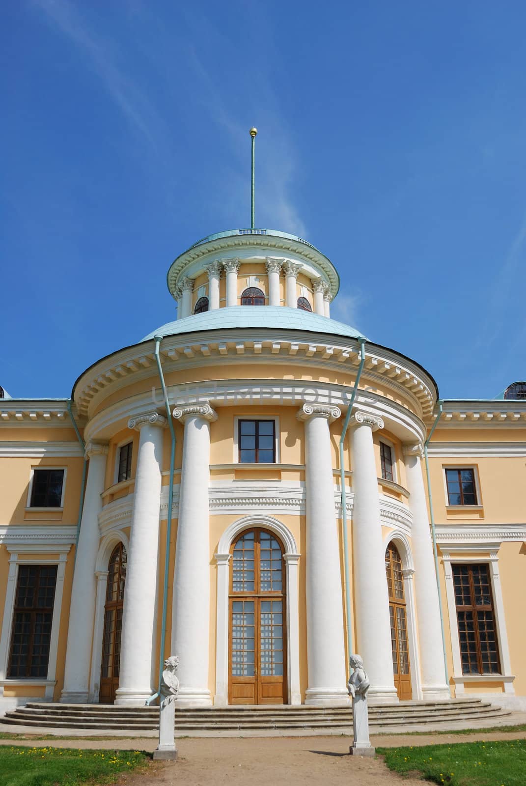 Manor house in Arkhangelskoye, Moscow. Vertical version