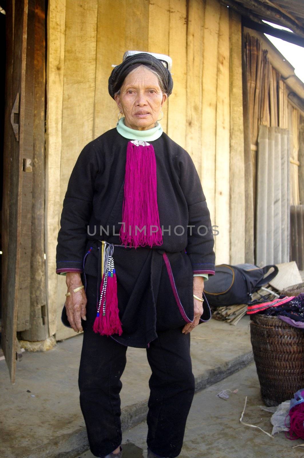 Grandma Black Dao "Tien" by Duroc