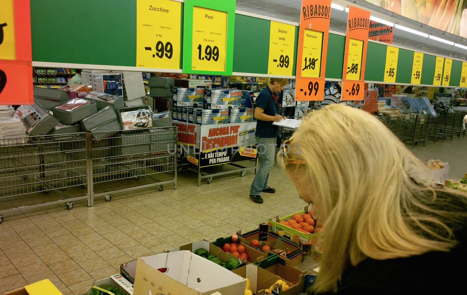 supermarket by verbano