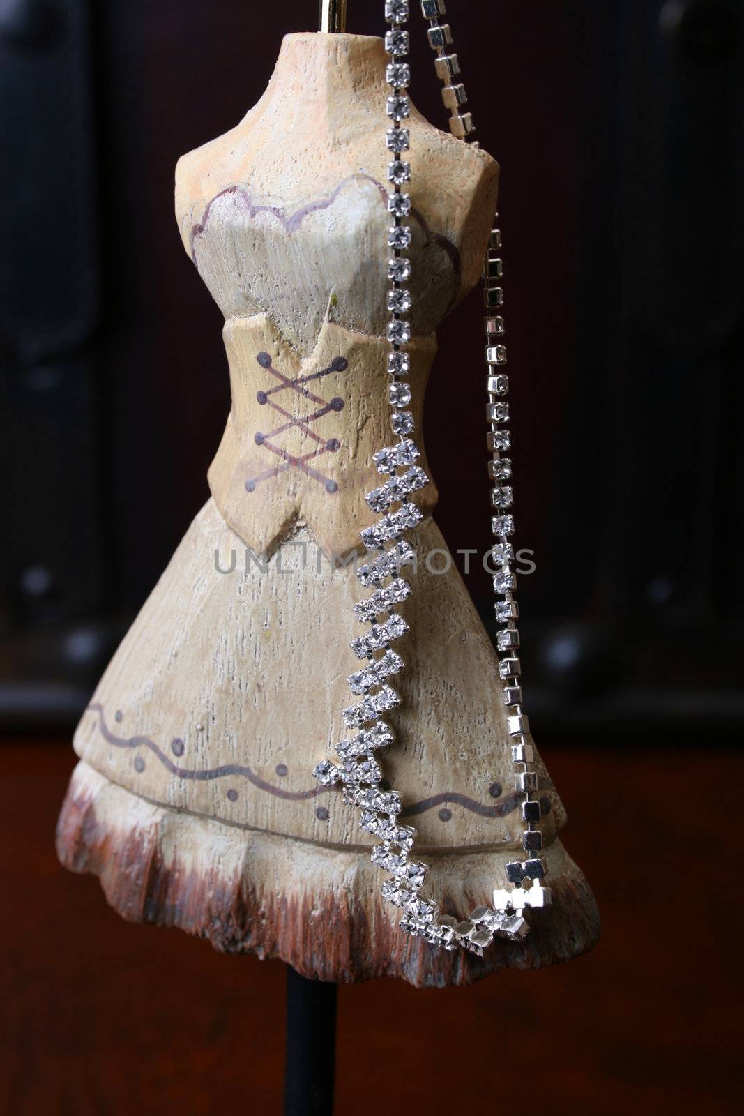 Ballerina Style Jewellery Stand with a diamond necklace