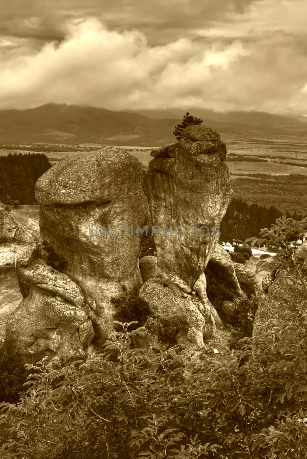 rock formation hdr by Dessie_bg