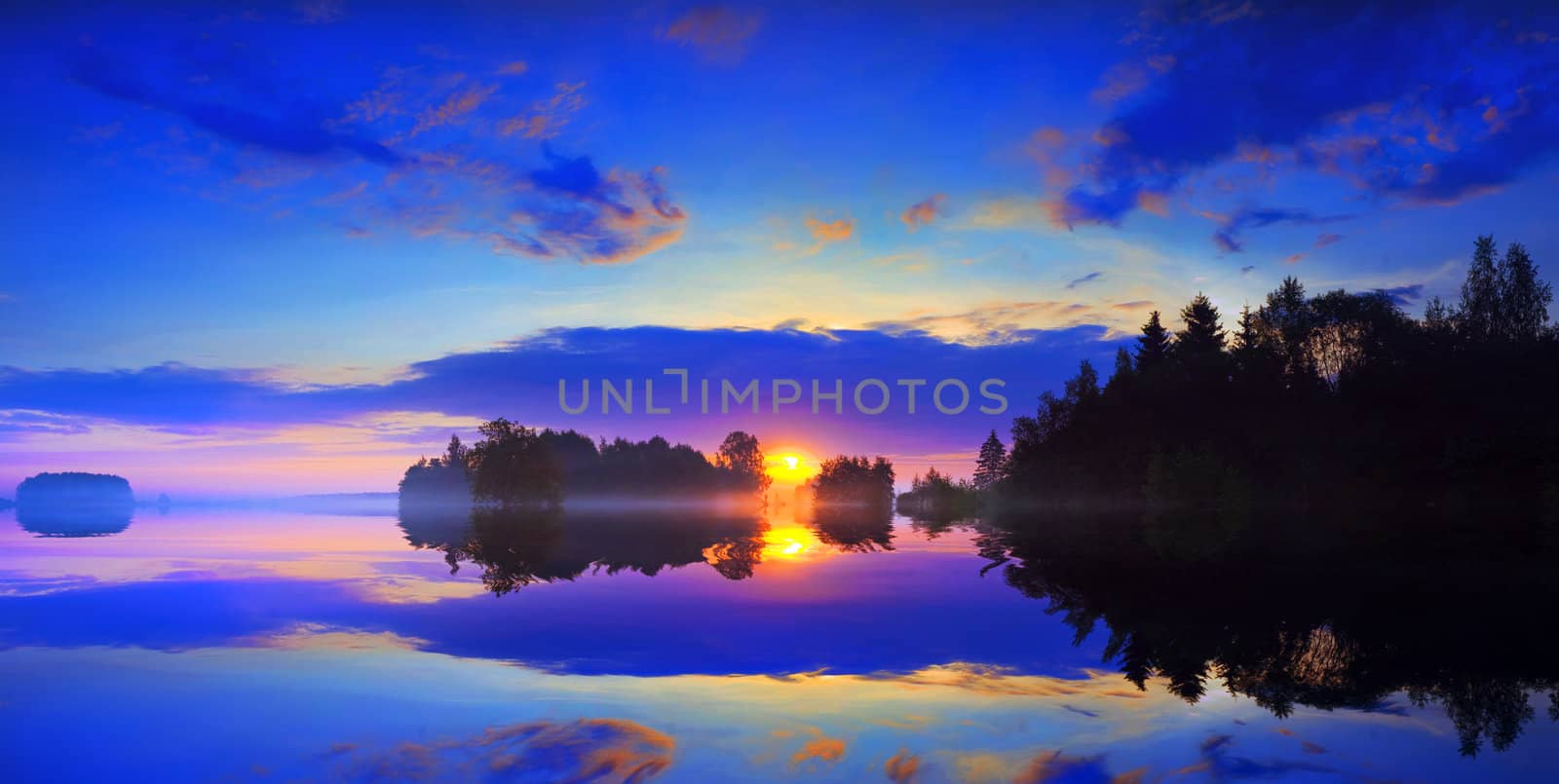 Dawn over the lake. by vladimir_sklyarov