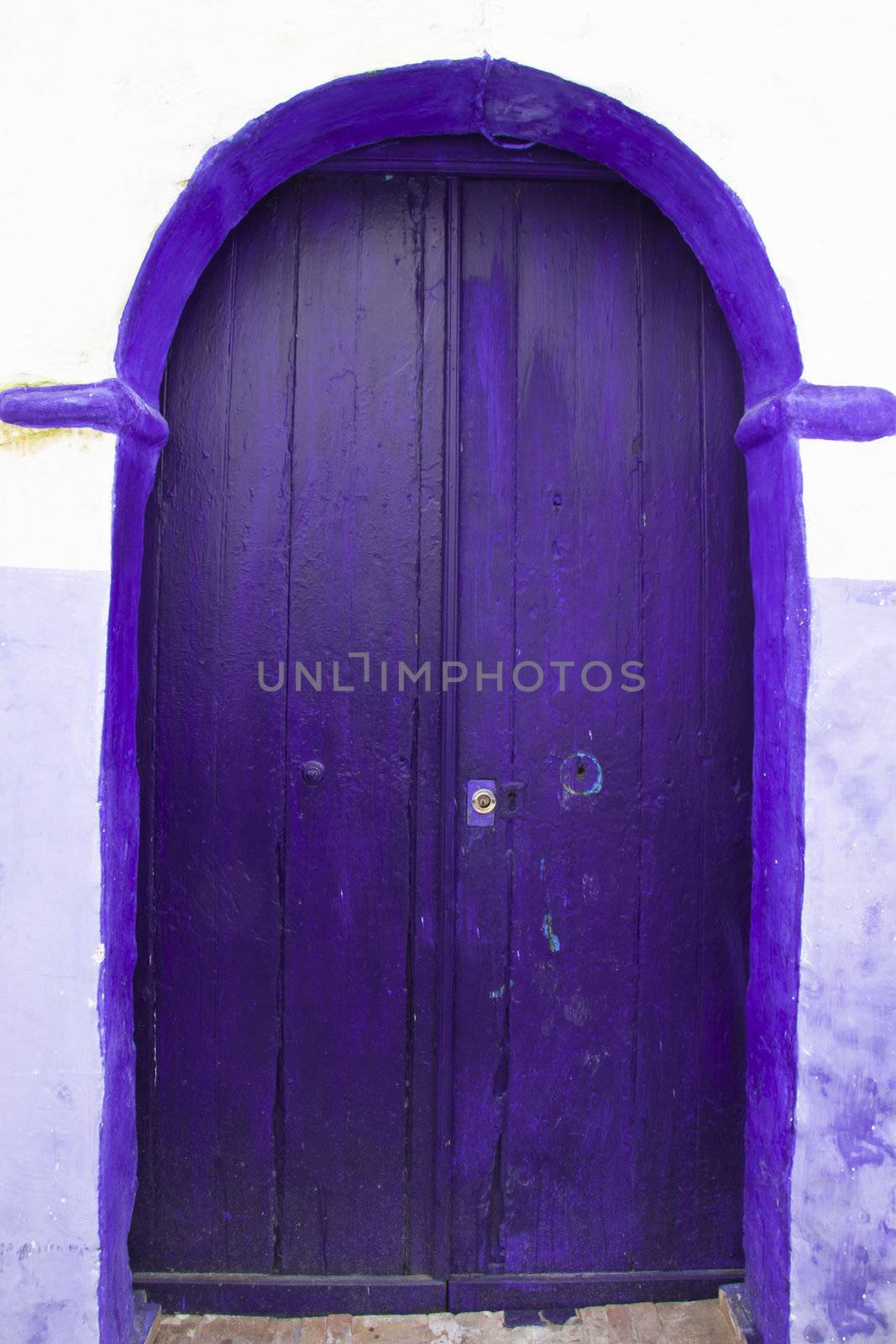 Violet door by kasto