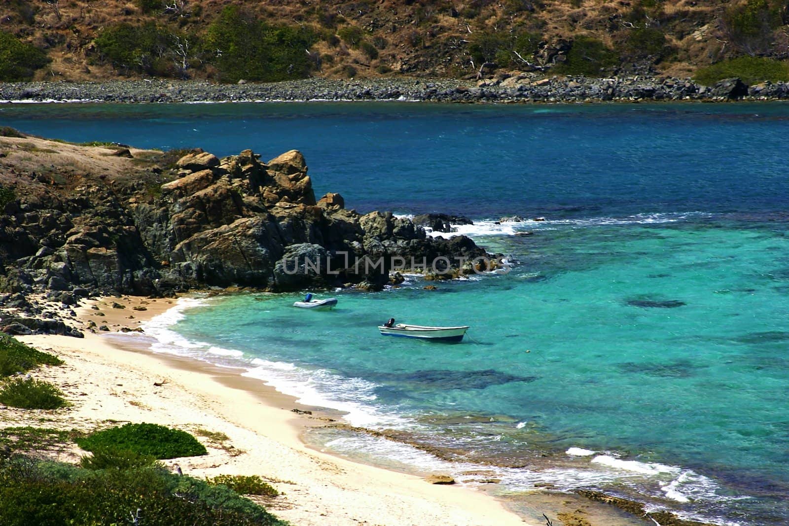 Small boats found on St-Marteen coastline