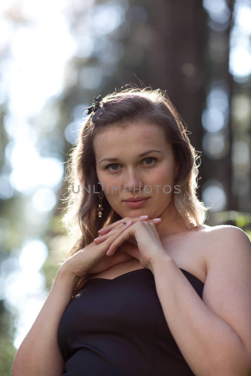 Portrait young beautiful girl on the nature