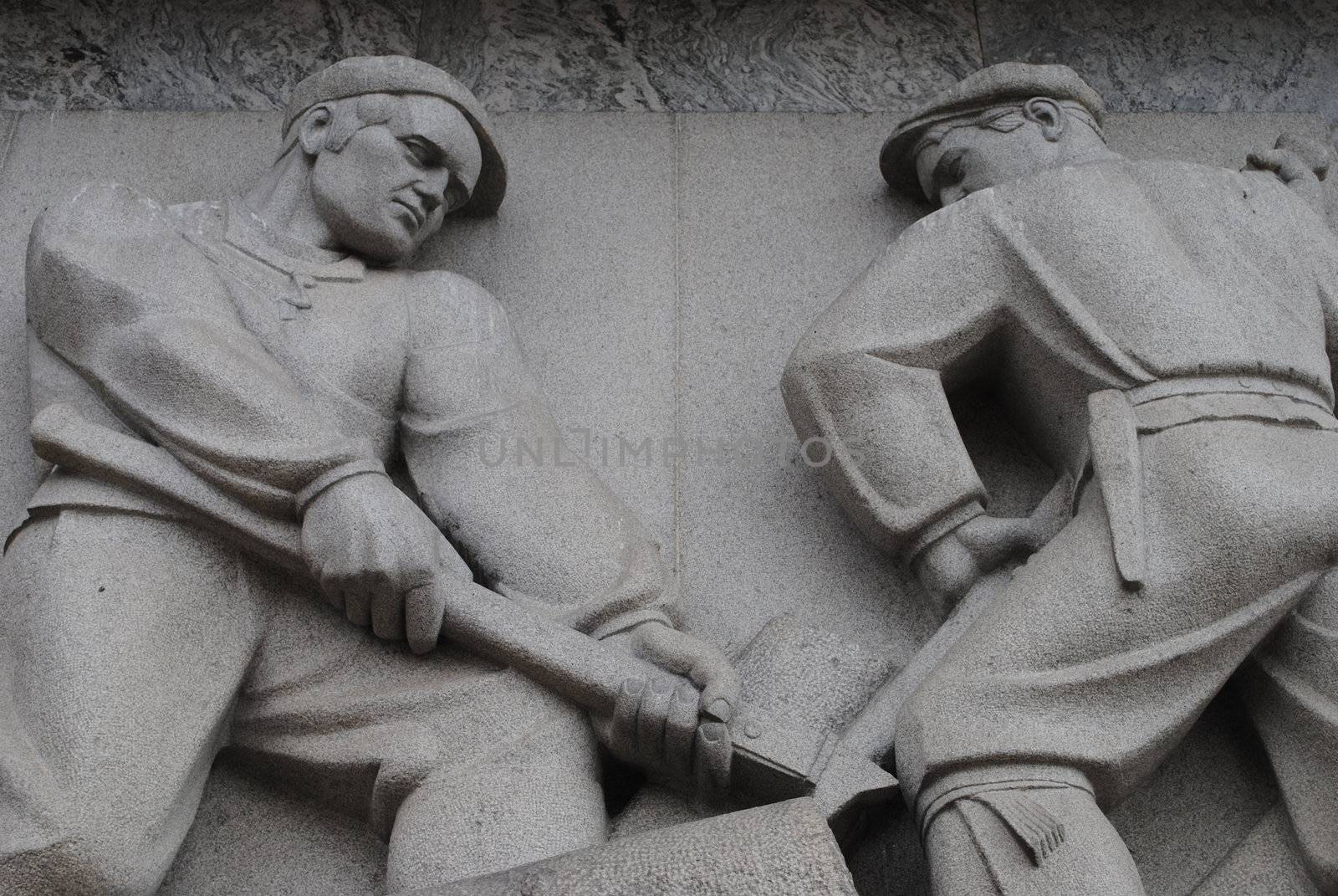 A workers monument at Oslo City Hall.