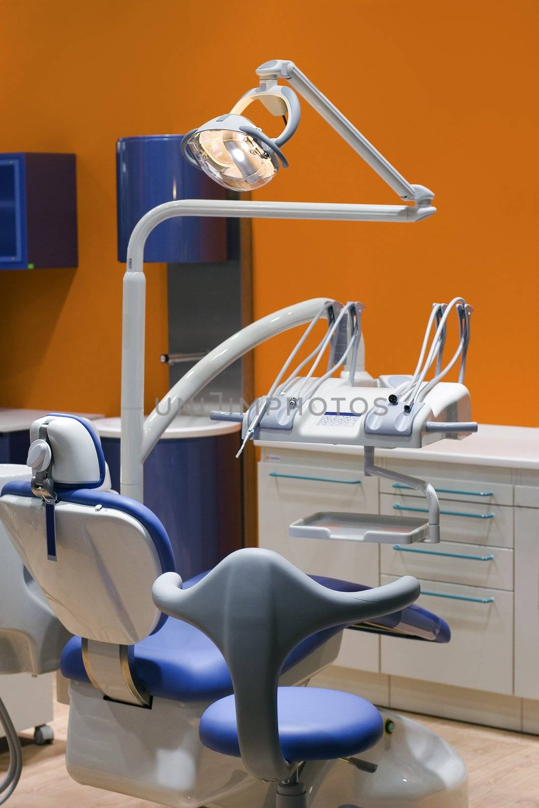 Equipment work place of dentist