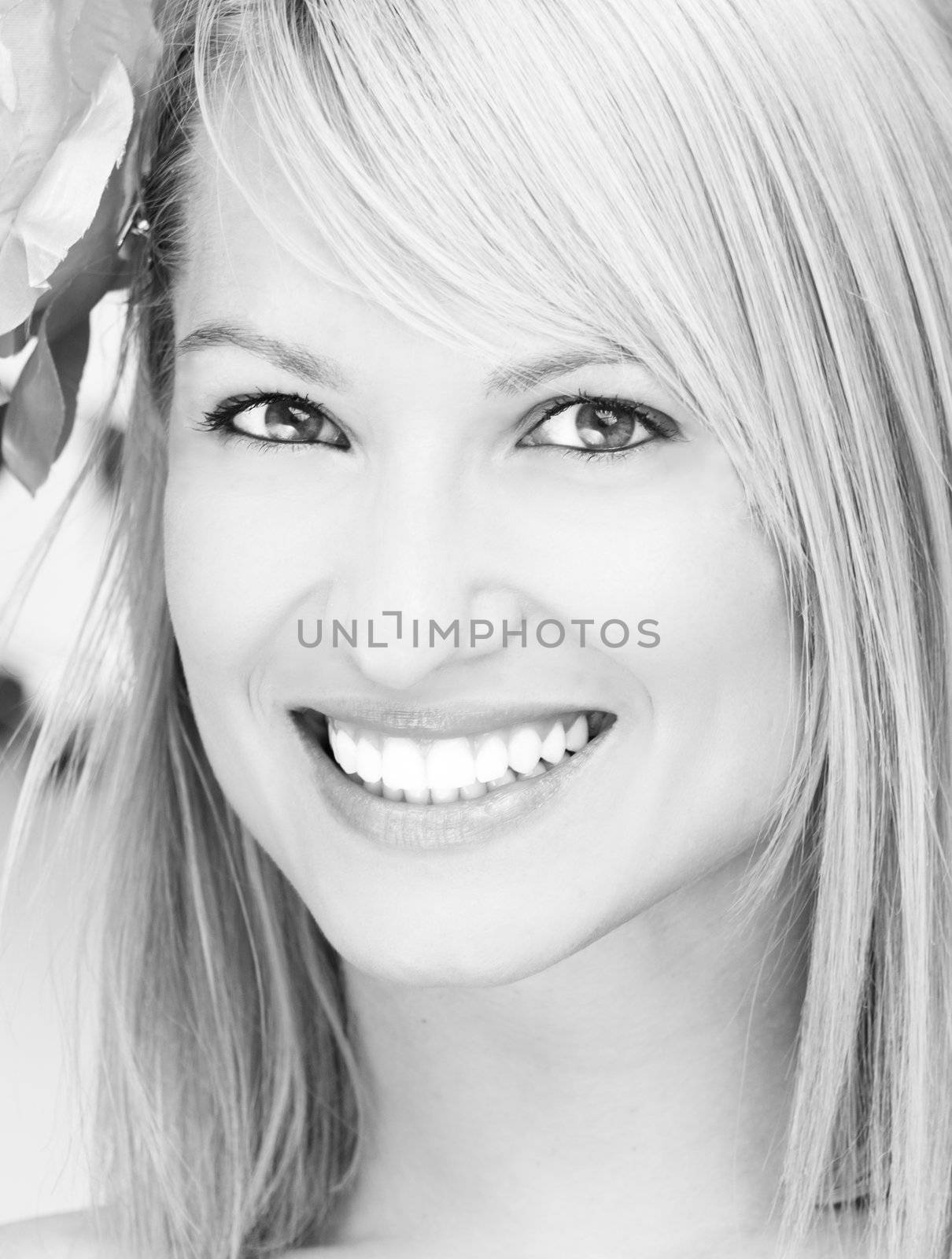 Portrait of a beautiful smiling blonde woman.