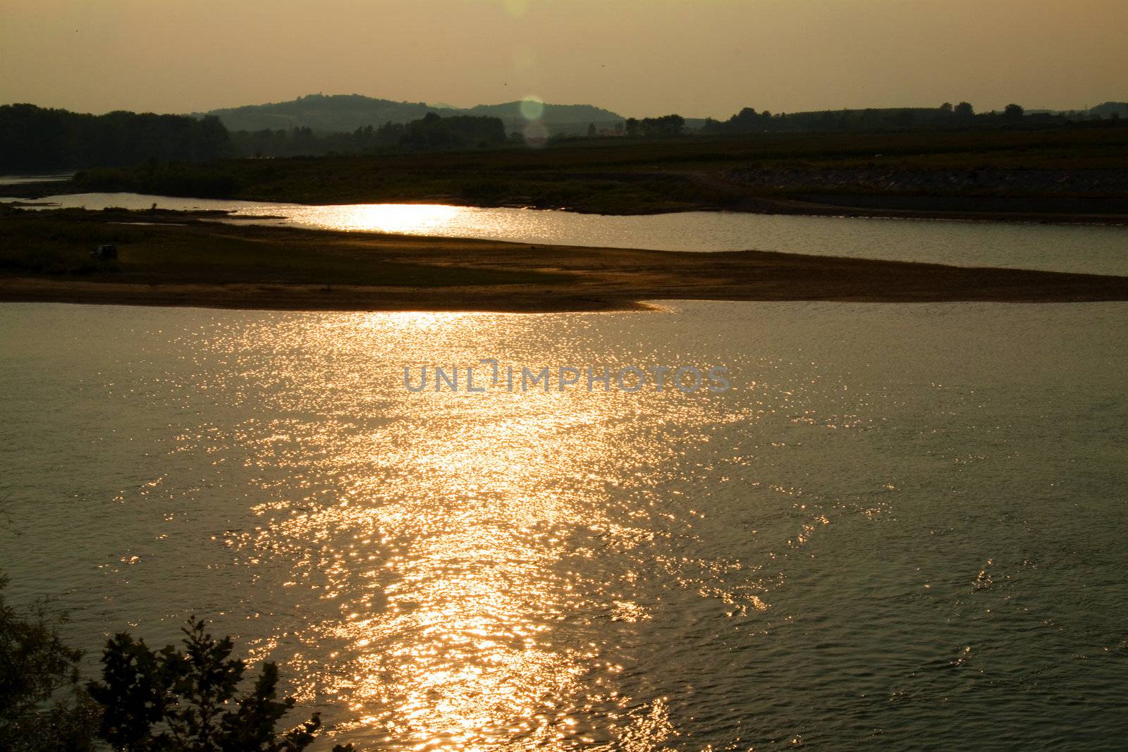 Beautiful sky and horizon reflection on water