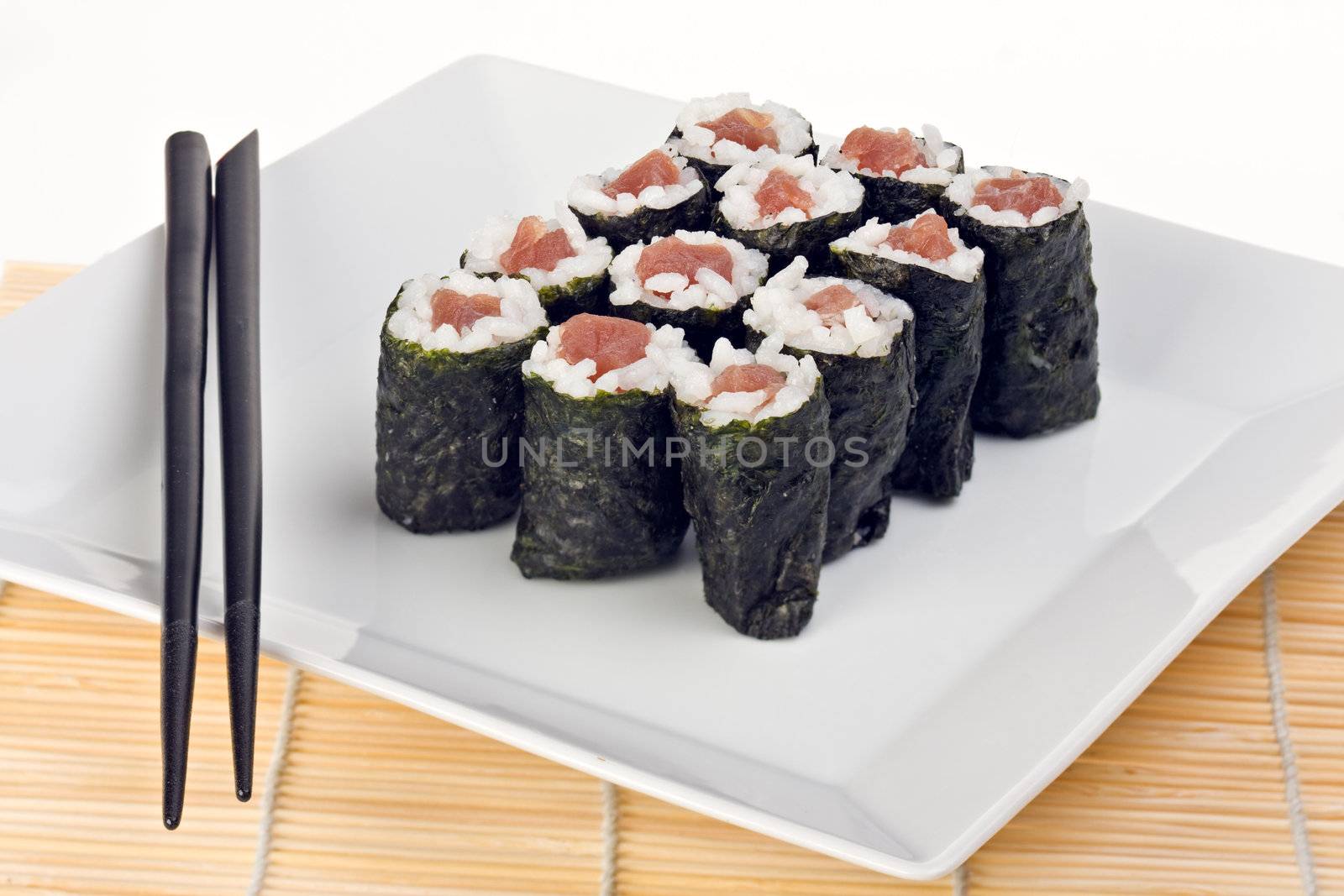 raw tunafish sushi by bernjuer