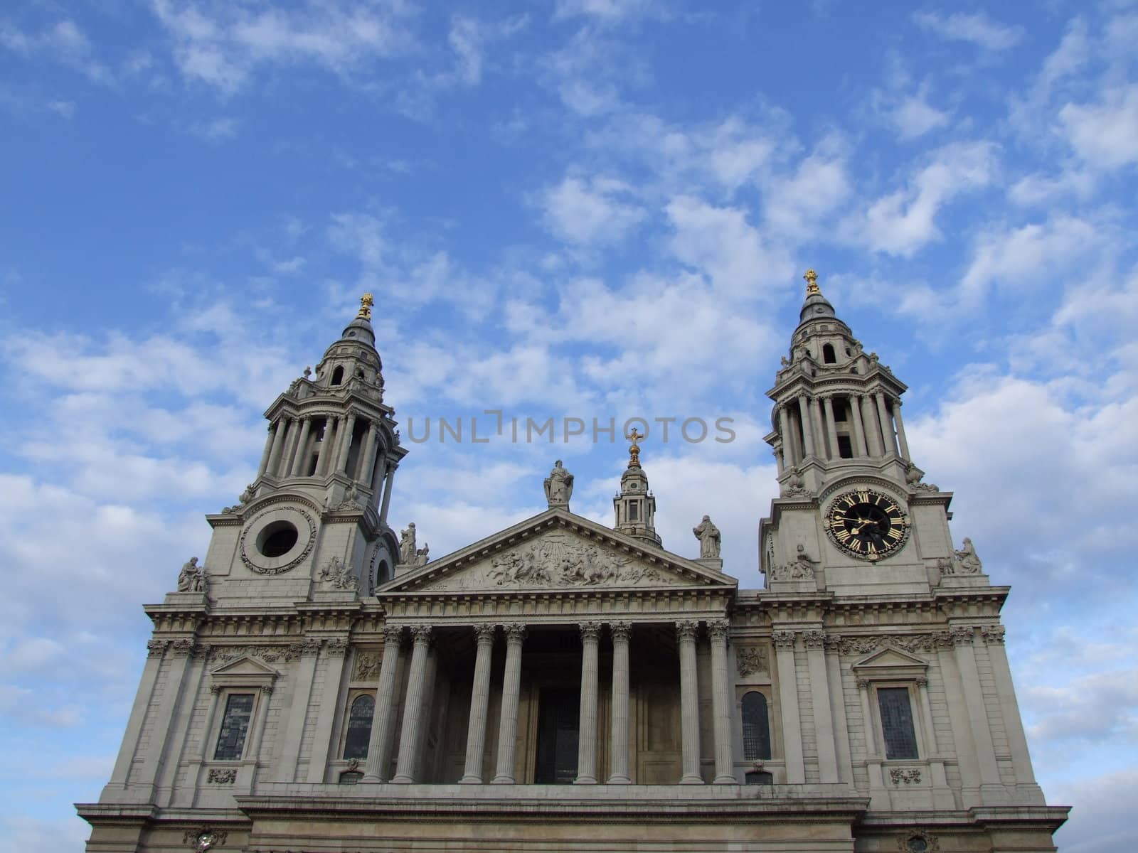 St Paul’s Cathedral and Blue Sky by steveabcuk