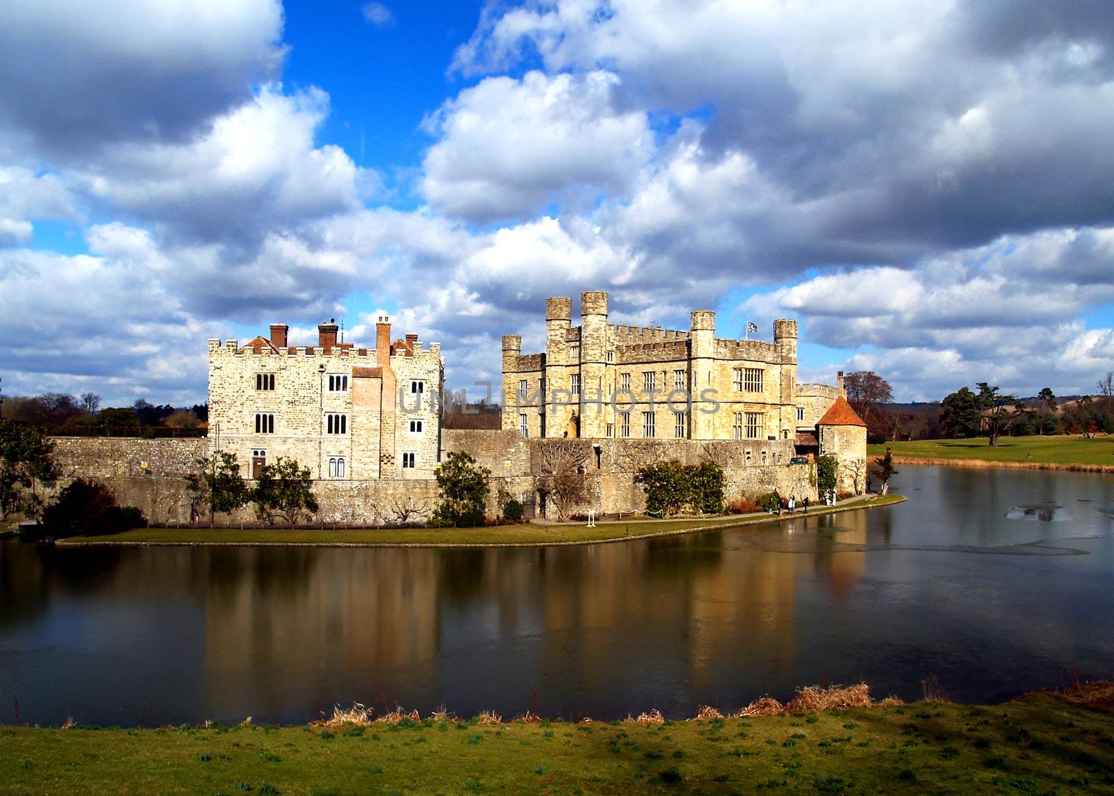 The leeds castle by gary718