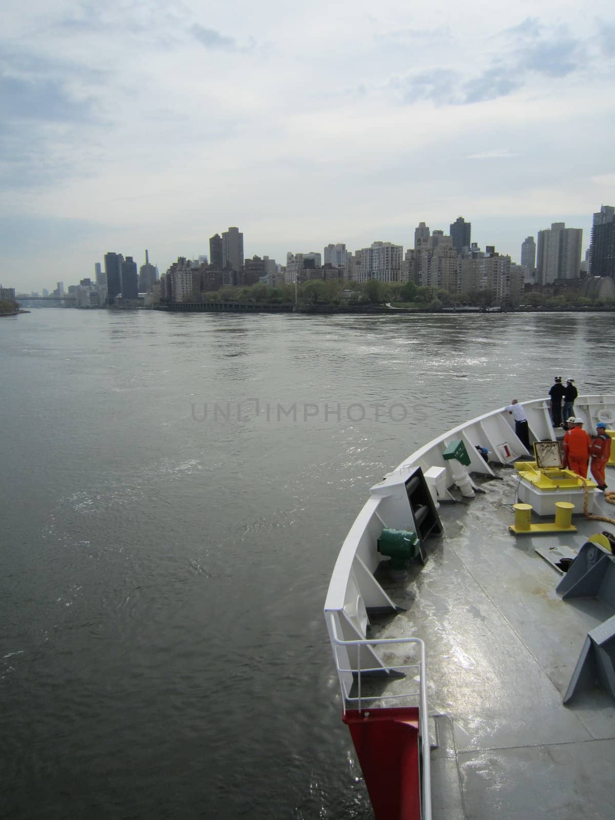 Sailing Up Manhattan by Einar