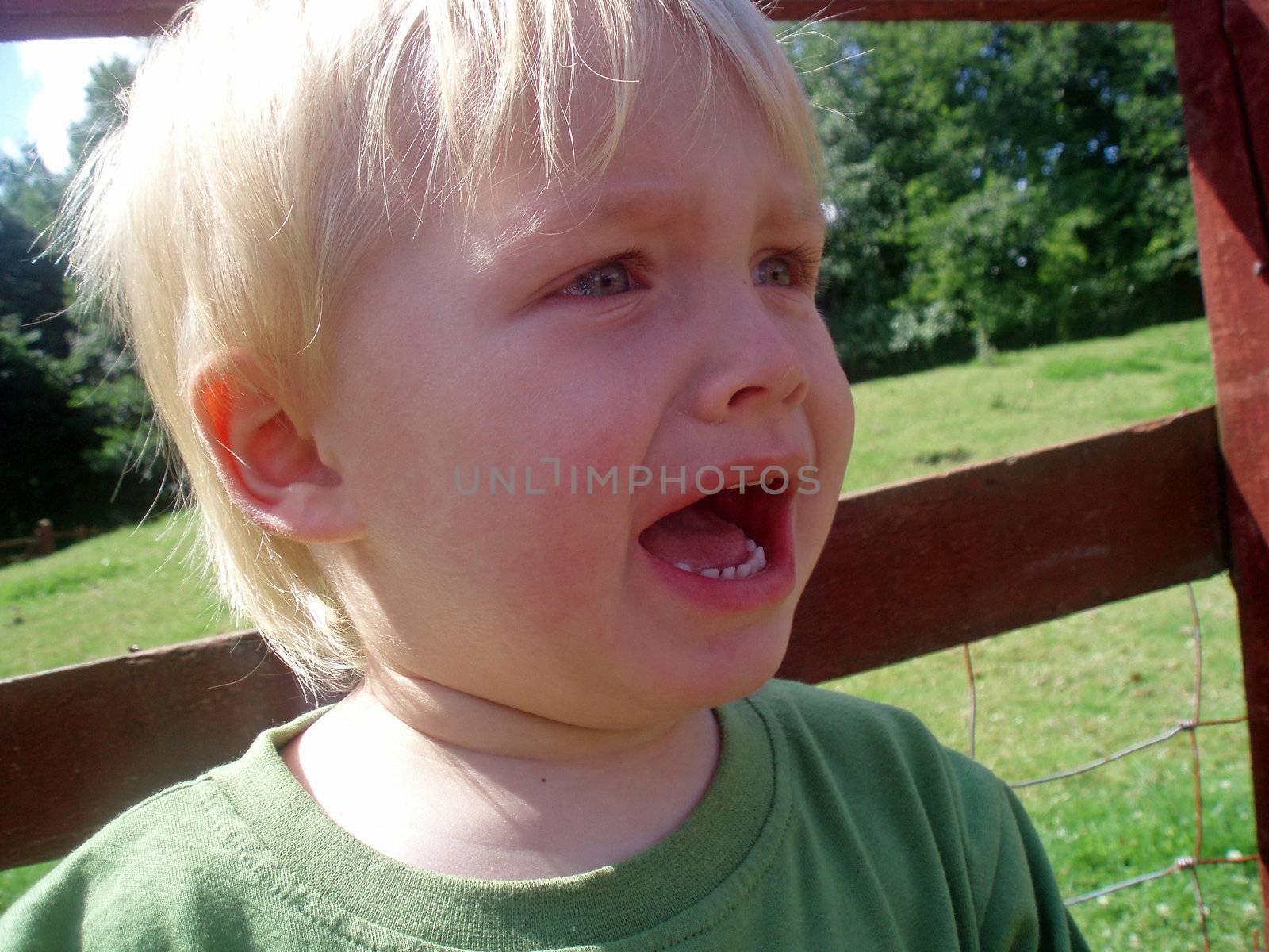 crying child by lulu2626