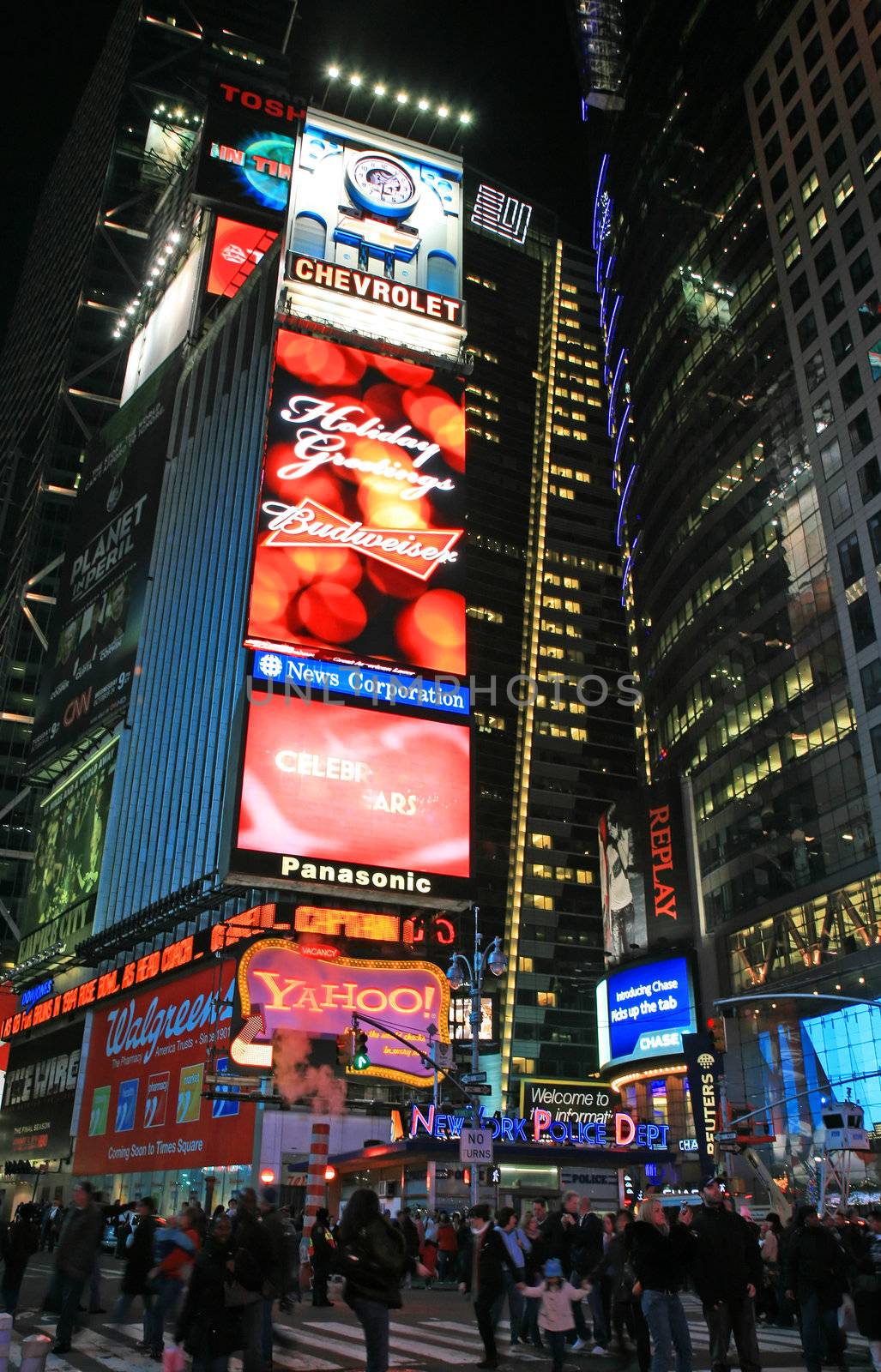 The tourists crowded in the Times Square in Manhattan on Dec 29, 2008  