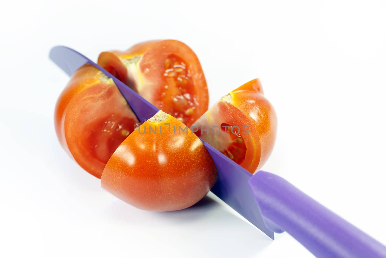 tomato by gufoto