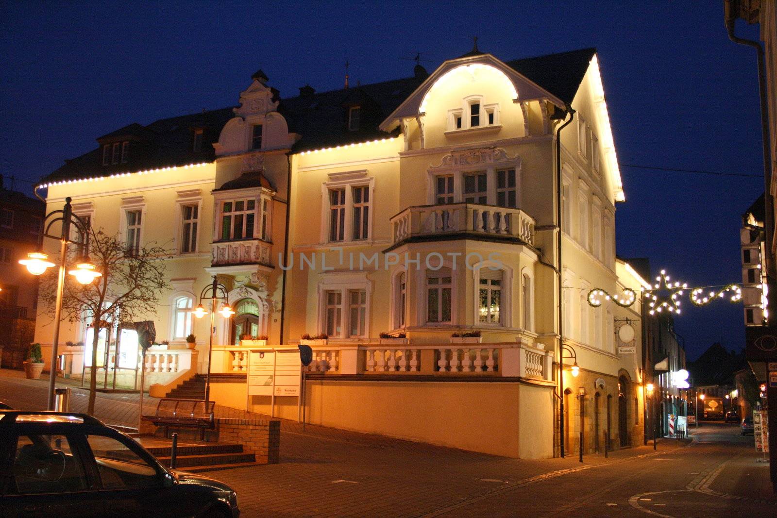 altes Stadhaus,Sitz des Bürgermeisters,am Abend Birkenfeld,Deutschland	
Old Townhouse, home of the mayor, in the evening Birkenfeld, Germany