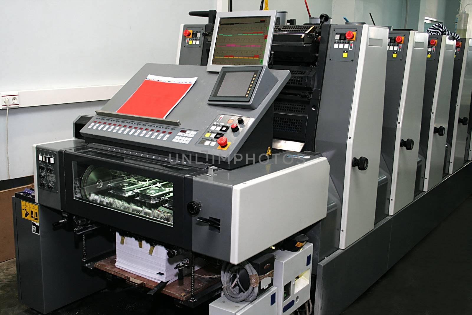 The new polygraphic machine in a modern printing house