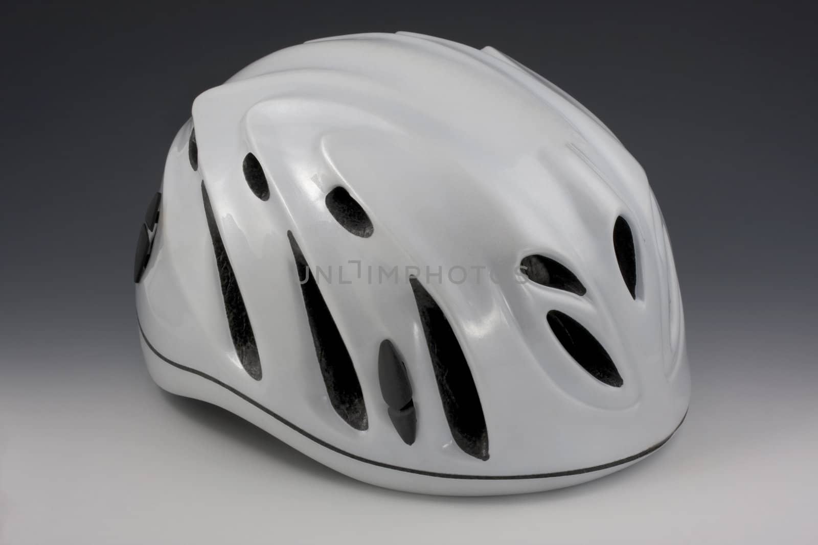 white protective helmets with vents for adventure racing and other extreme sports