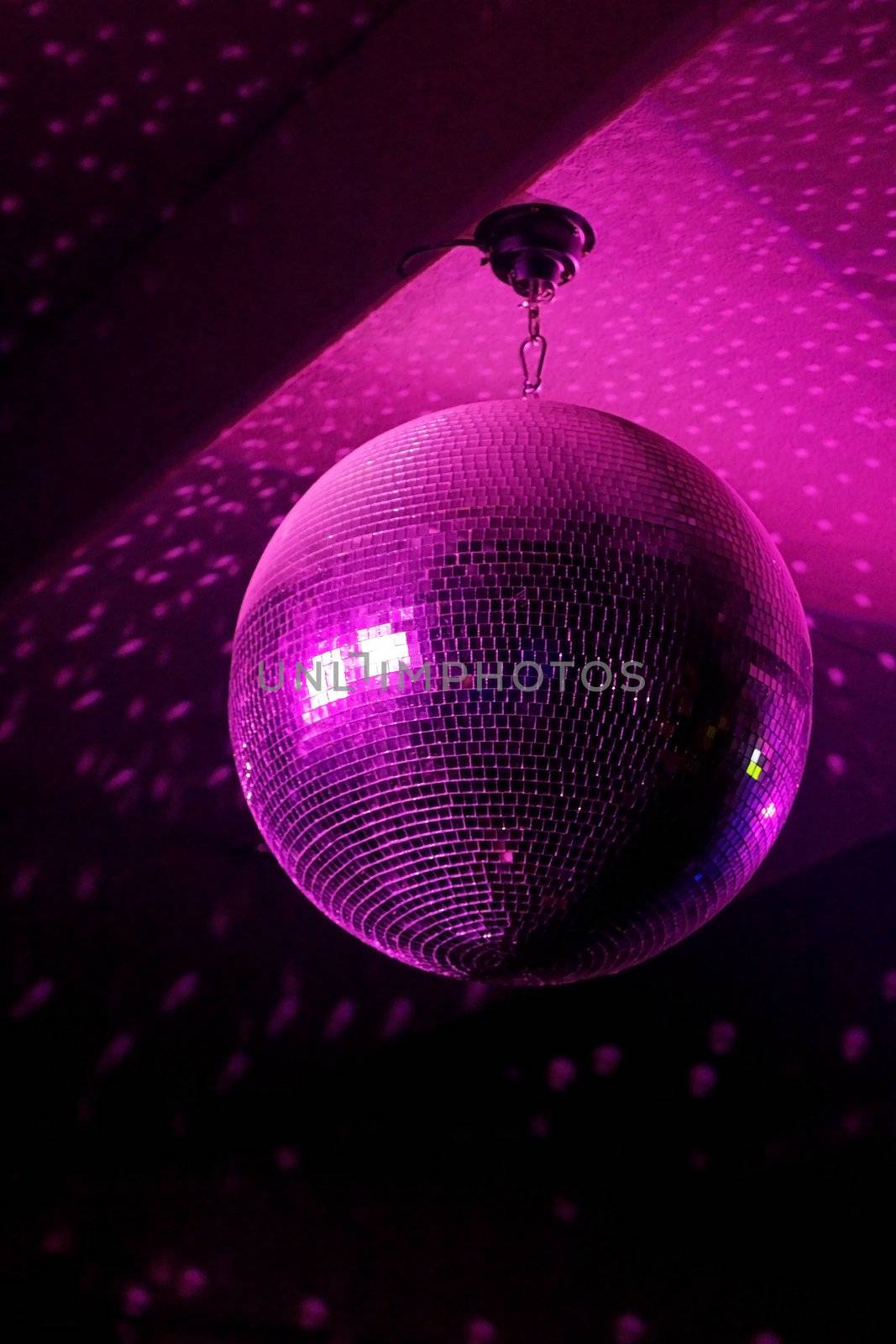 Pink disco ball by milinz