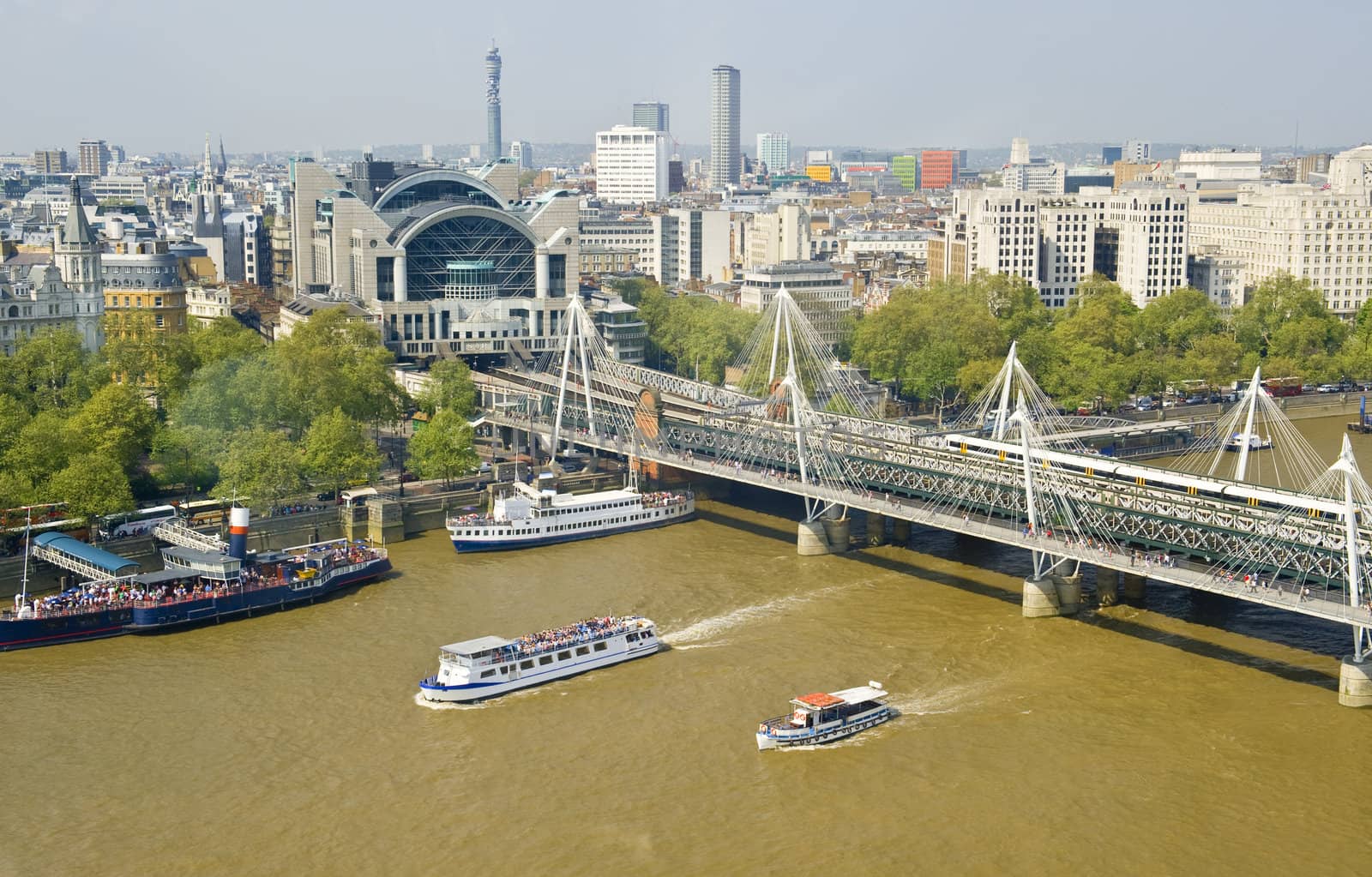 London foot bridge by Alenmax
