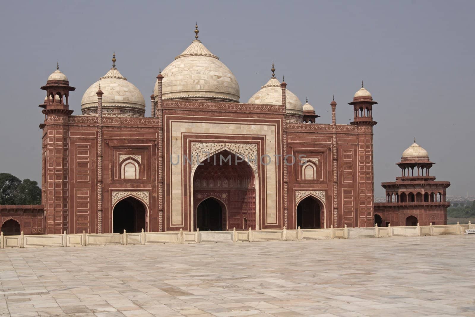 Mosque at the Taj Mahal. Mughal style building of red sandstone inlaid with marble. Agra, Uttar Pradesh, India