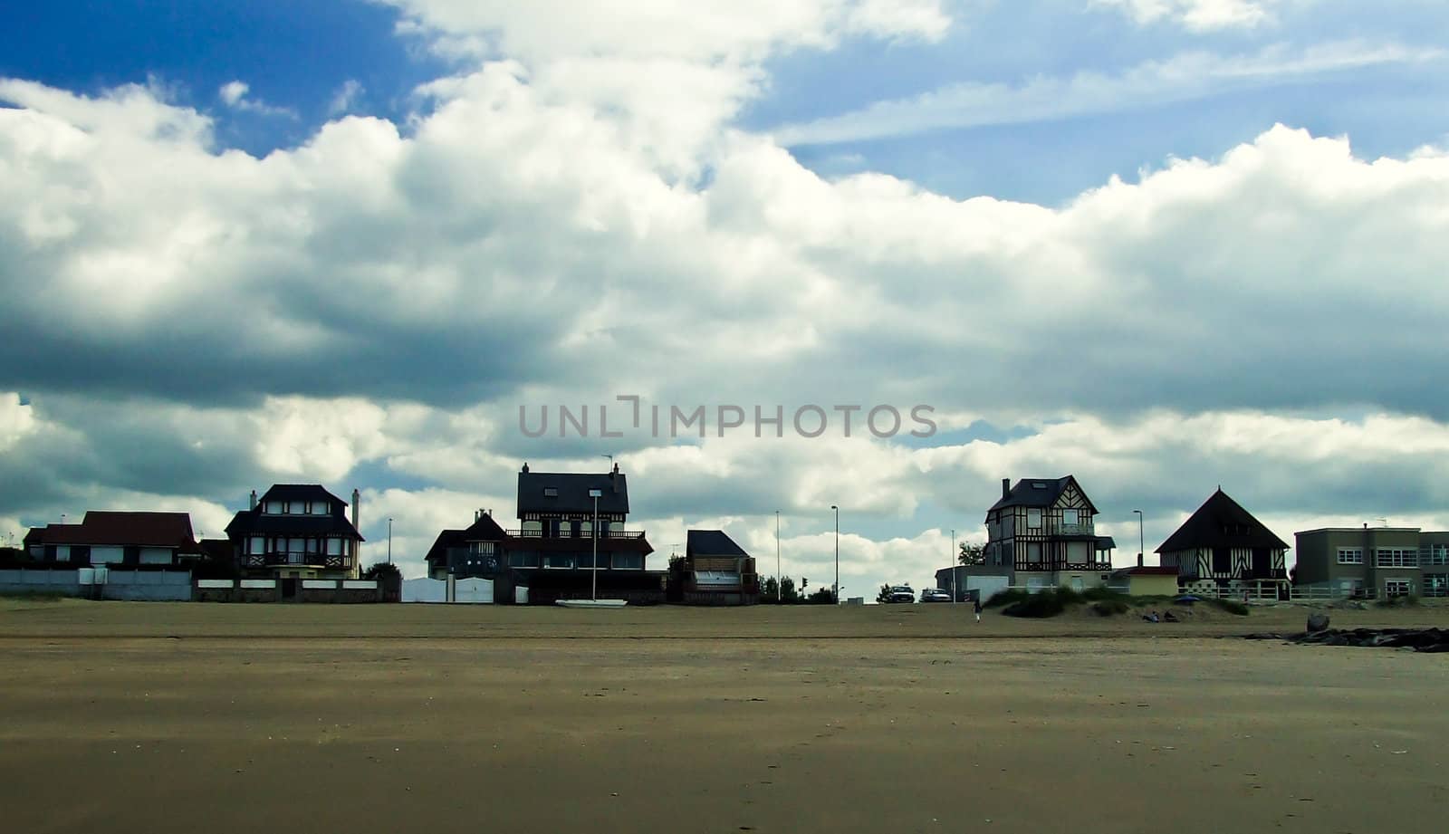 View of a small village facing the Juno beach, between heaven and earth