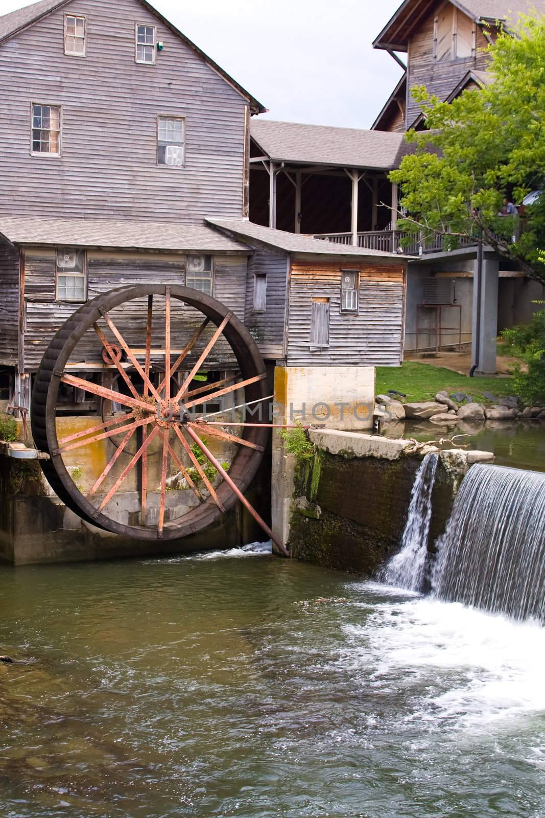 old mill water wheel in pigeon forge tennessee