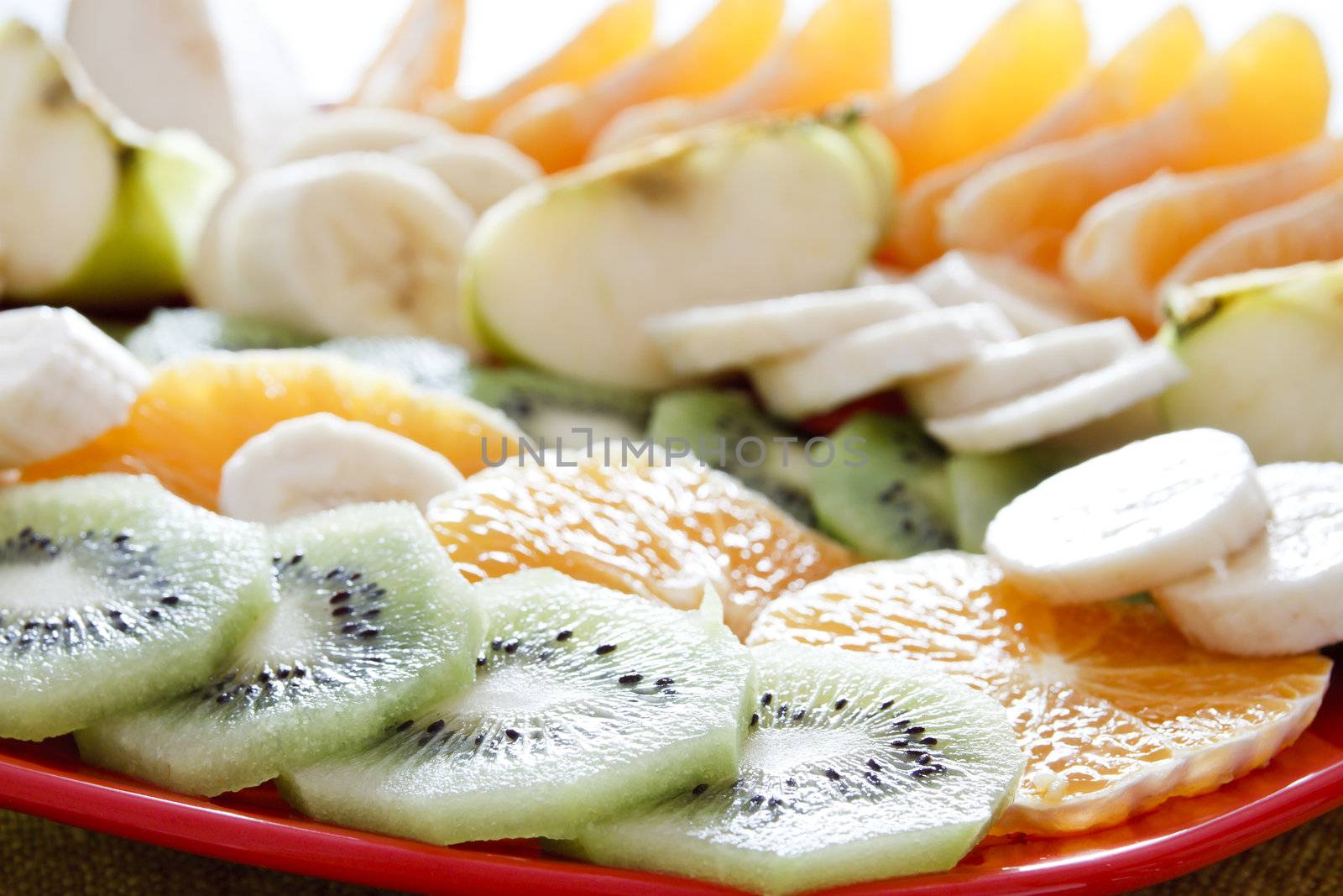 Kiwi and fruits by manaemedia