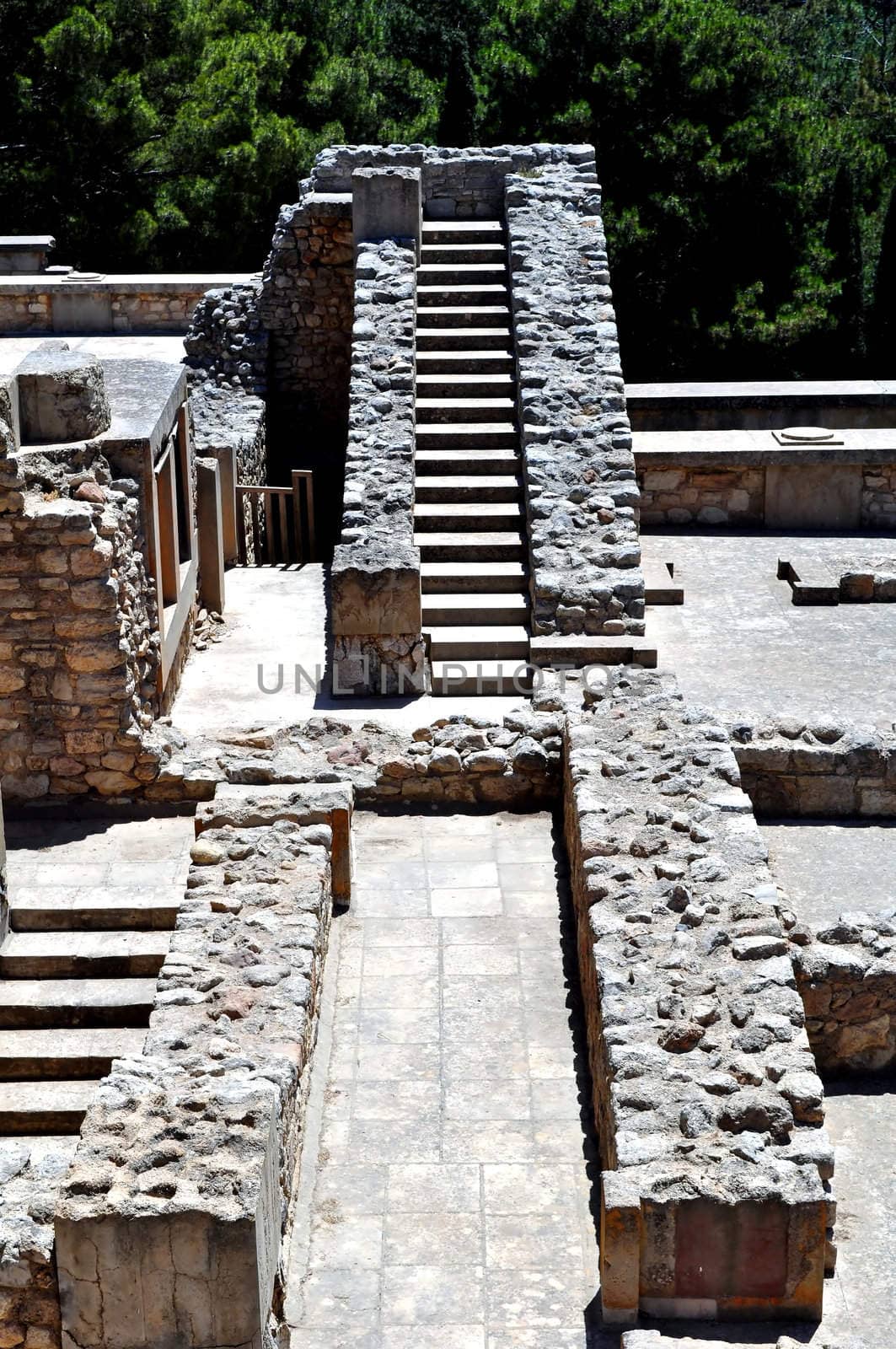 Archaeological site of Knossos. Minoan Palace. Crete. by FER737NG