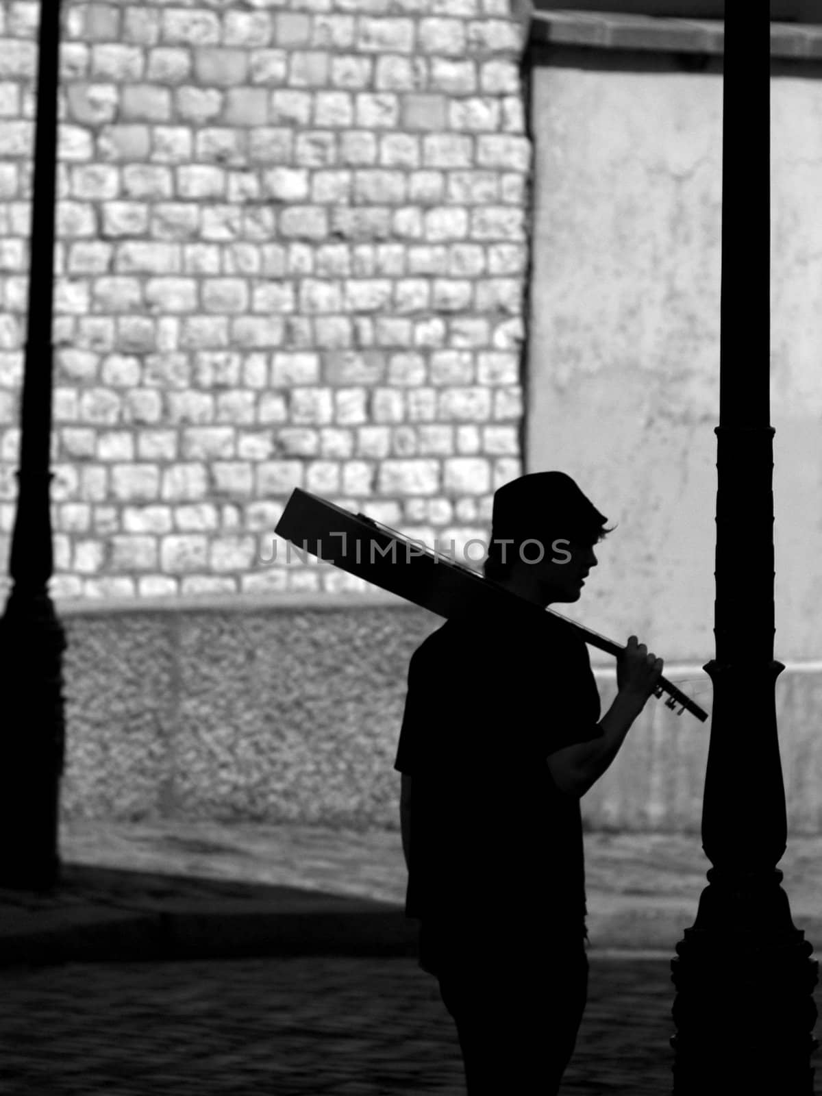 Guitarist on the street in Paris.