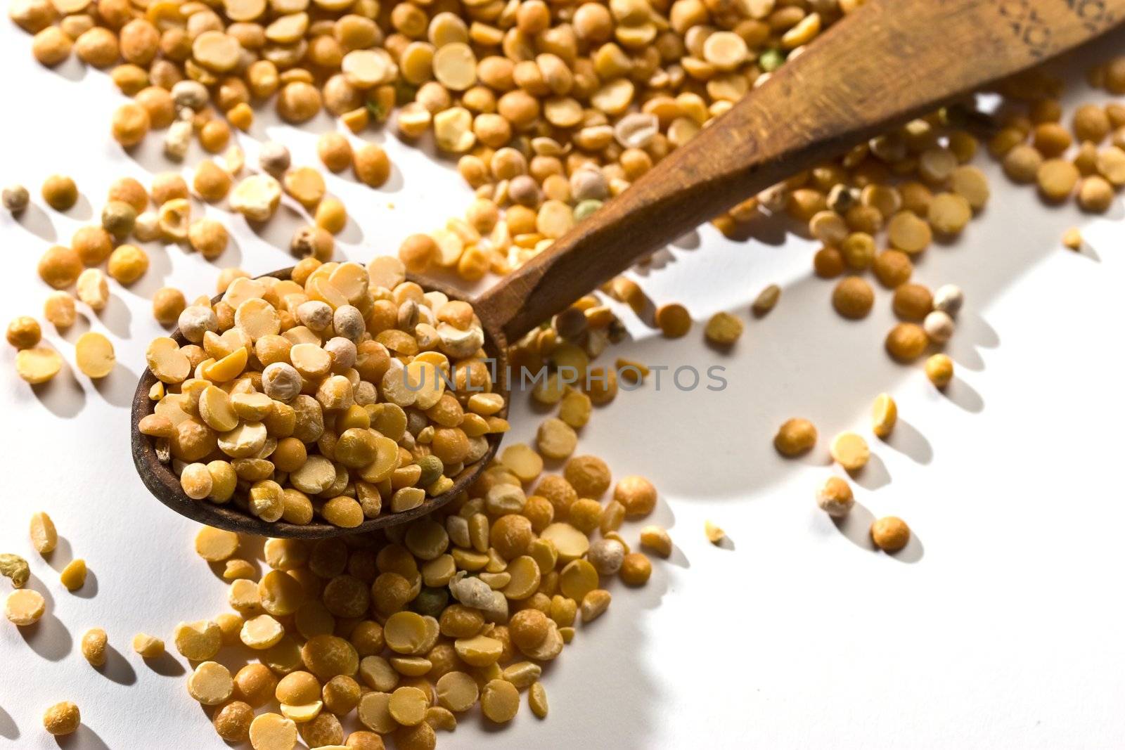 yellow peas  by agg