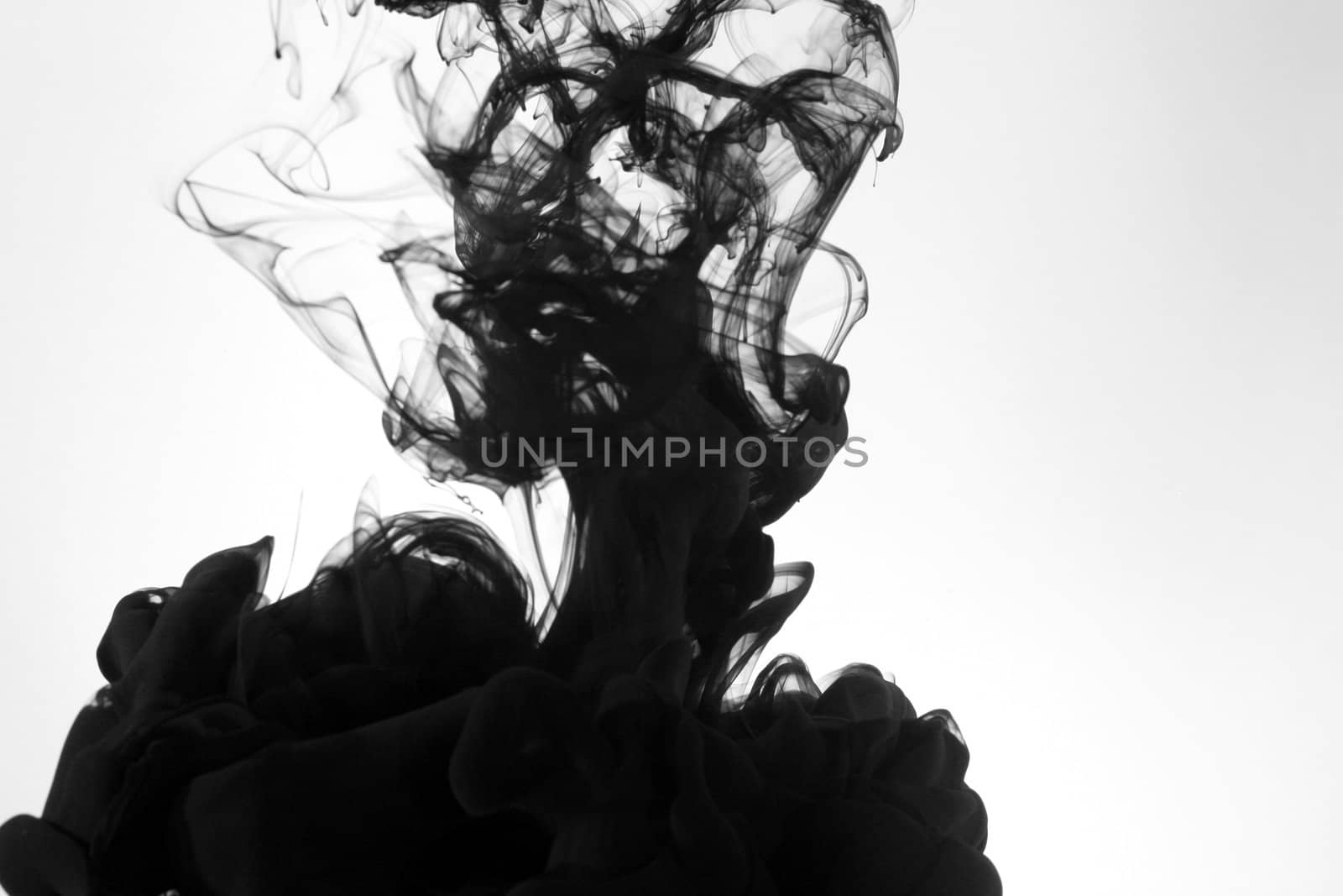 Smoke liquid ink in water by jeremywhat