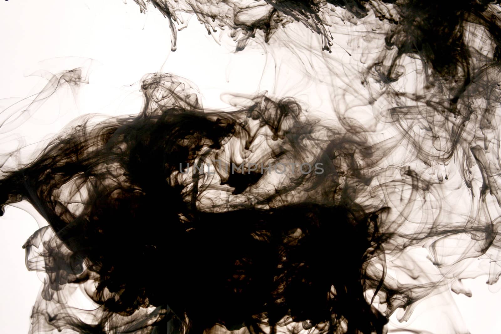 Smoke liquid ink in water by jeremywhat