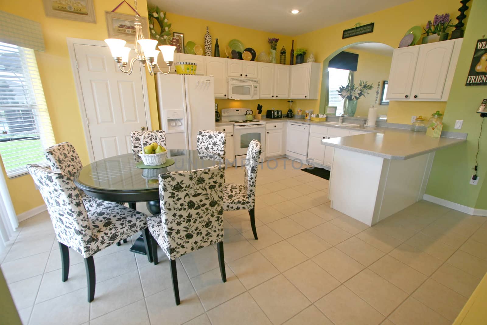 A Kitchen and Breakfast Area in a House in Florida.