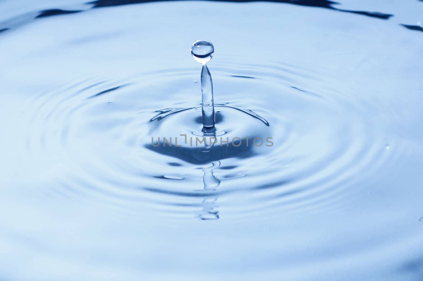 Waterdrop by leeser