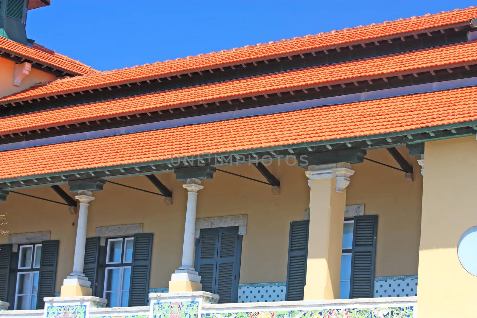 house  on sunny day with blue sky