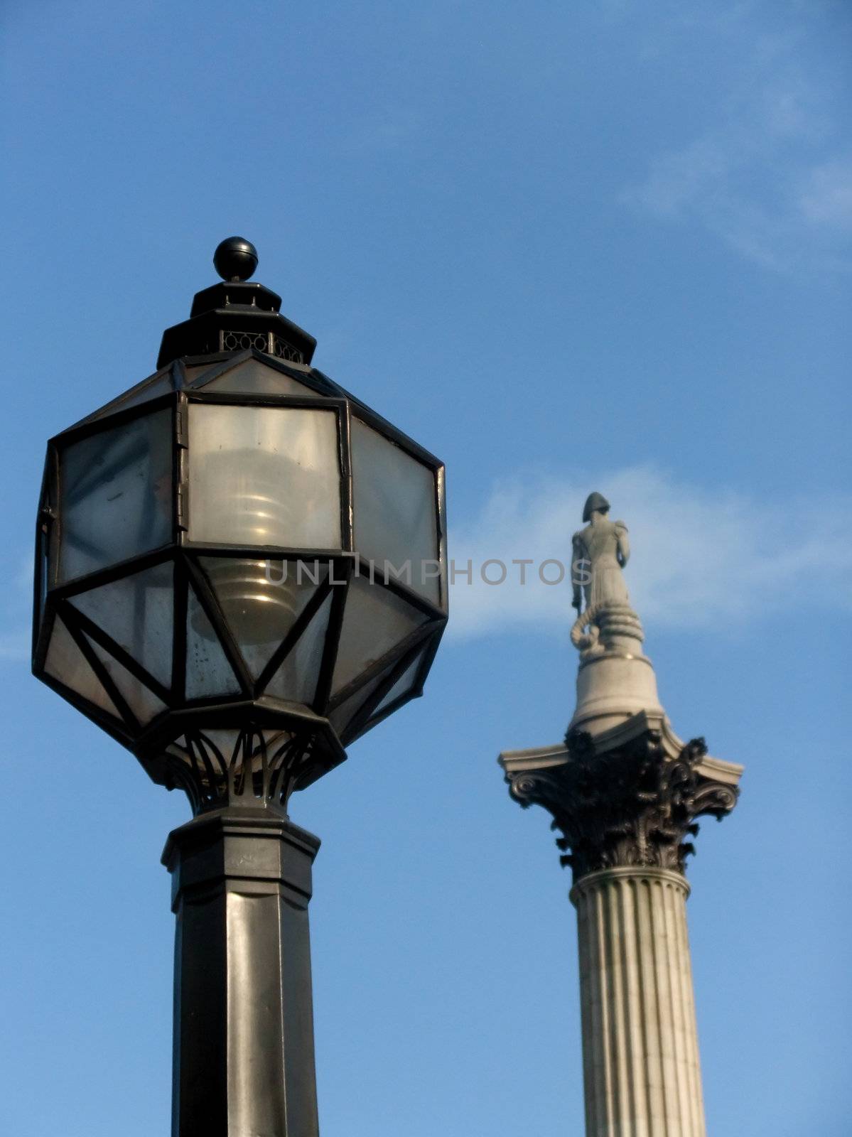 street lamp with nelsons column by pauws99