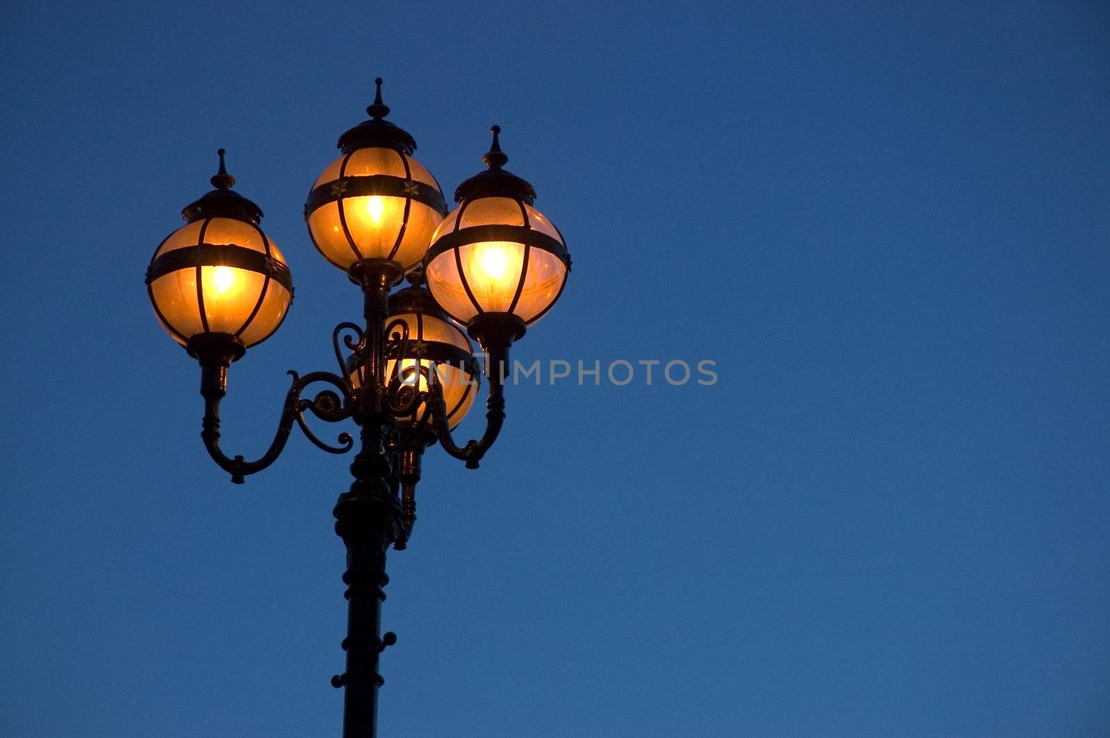 Victorian City Streetlamp by sjeacle