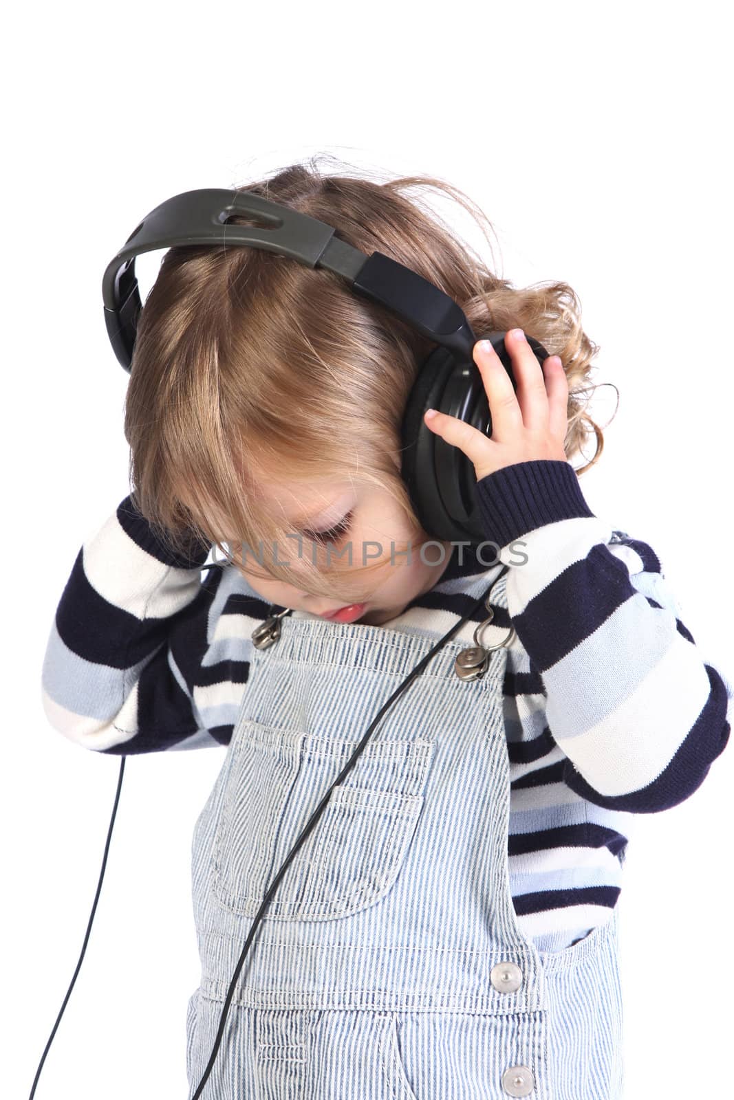girl listening music by vladacanon