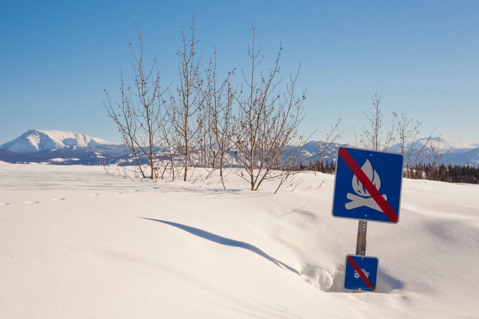Funny signpost in snowdrift by PiLens
