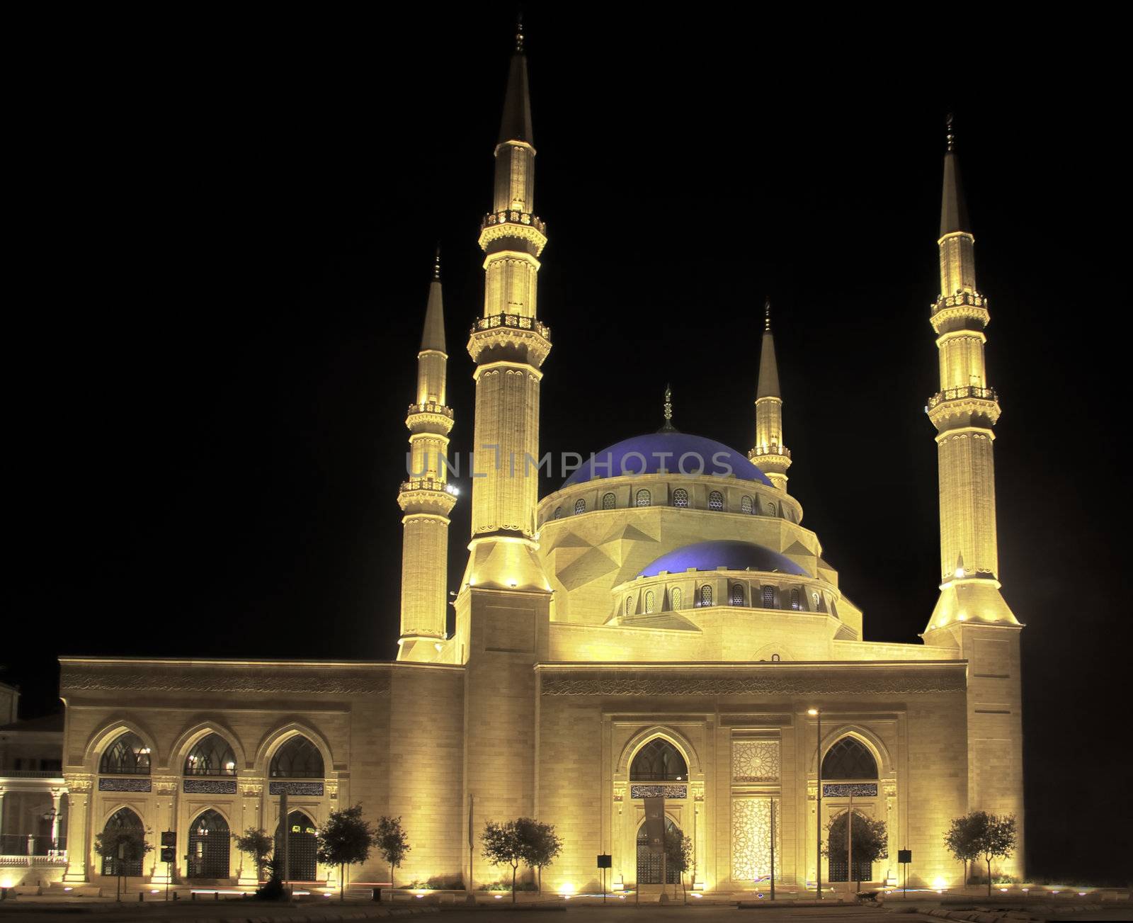 Nighttime shot of the Blue Mosque in Beirut