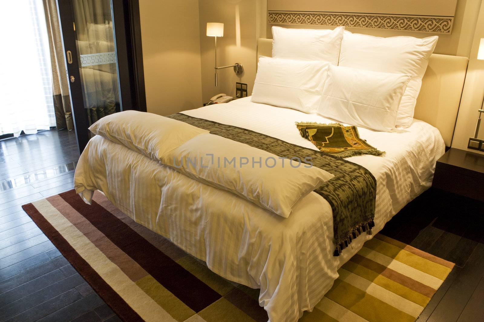 Image of a luxurious bed.
